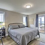 Modern Ocean Shores Home, 2 Mi To Beach!