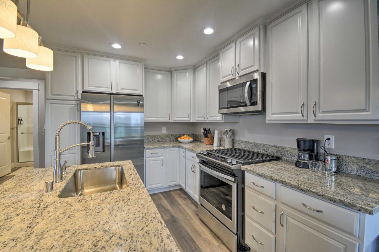 Modern Home, 2 Mi To Beach! Holiday home Ocean Shores