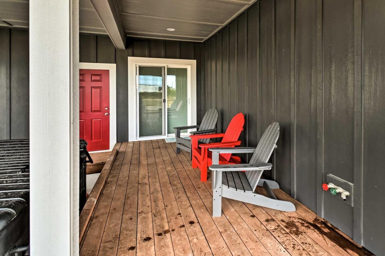 Getaway With Fireplace And Hot Tub! Ocean Shores