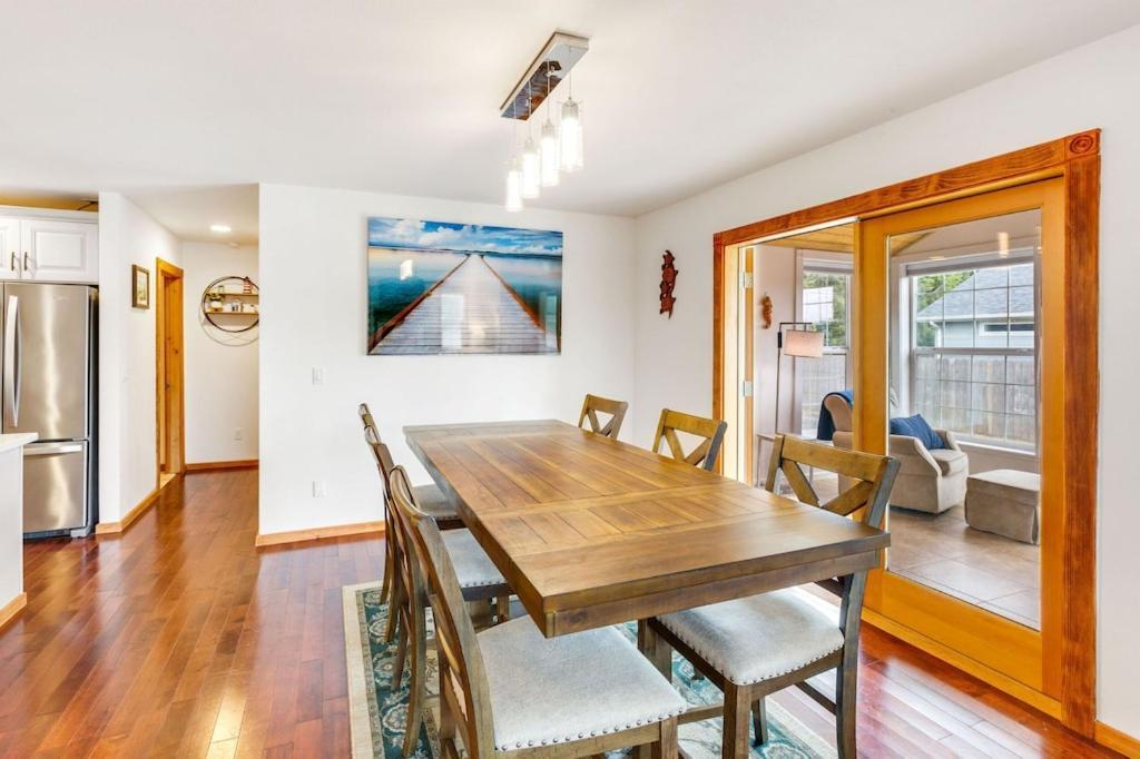 Cobblestone Ocean Shores