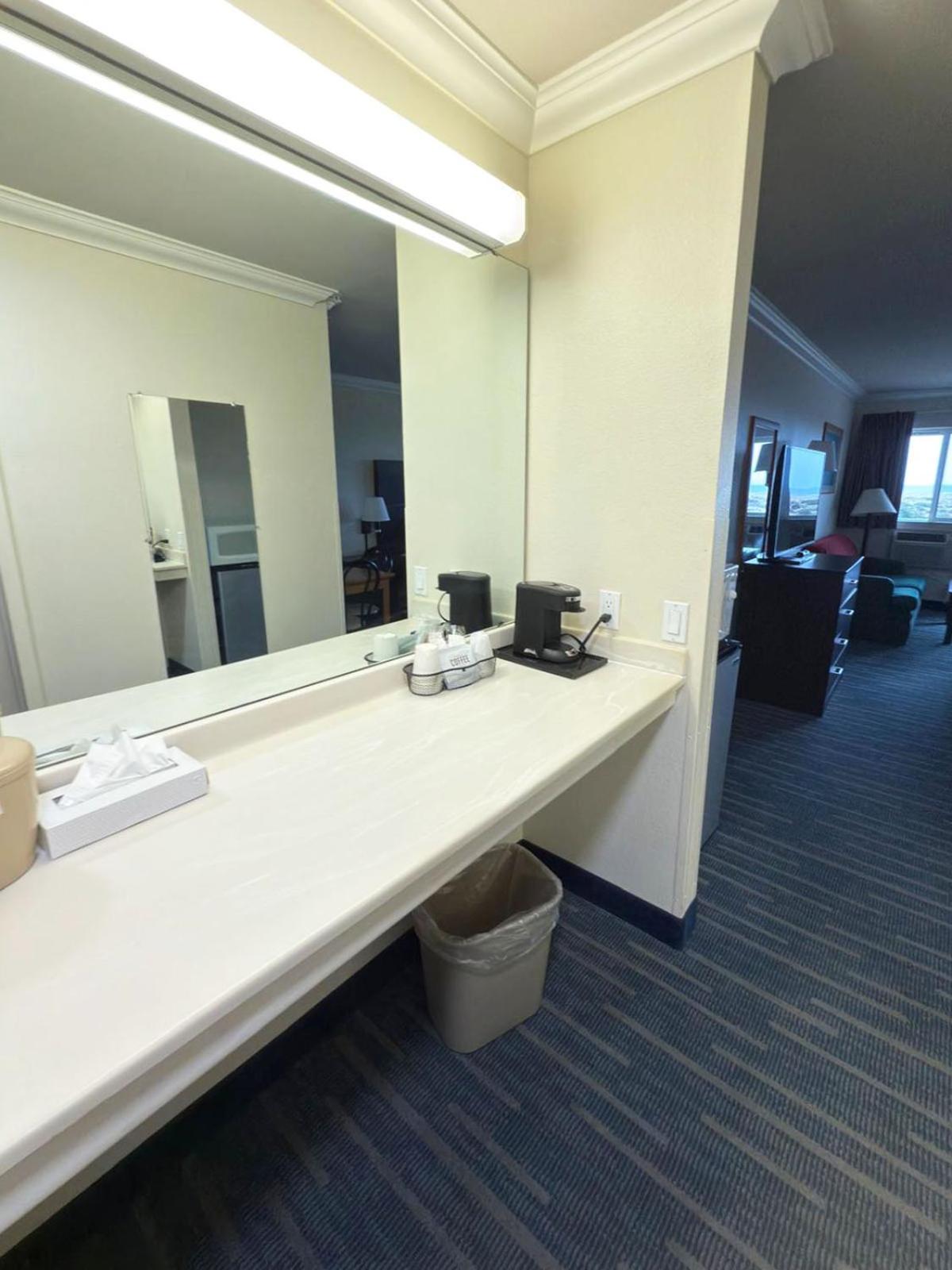 Blue Way & Hotel 2*