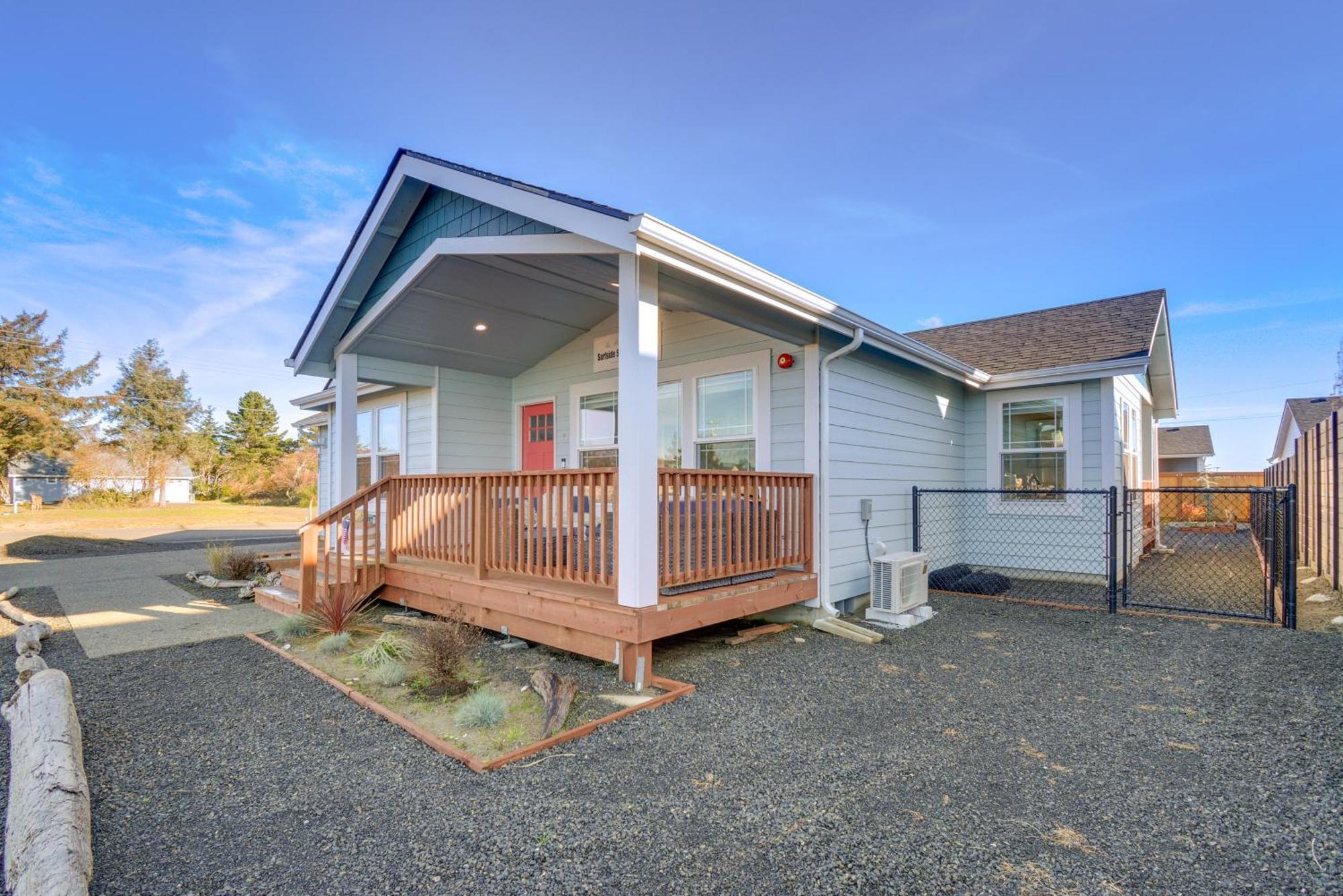 Pet-friendly Retreat With Fenced Yard, Walk To Holiday home *